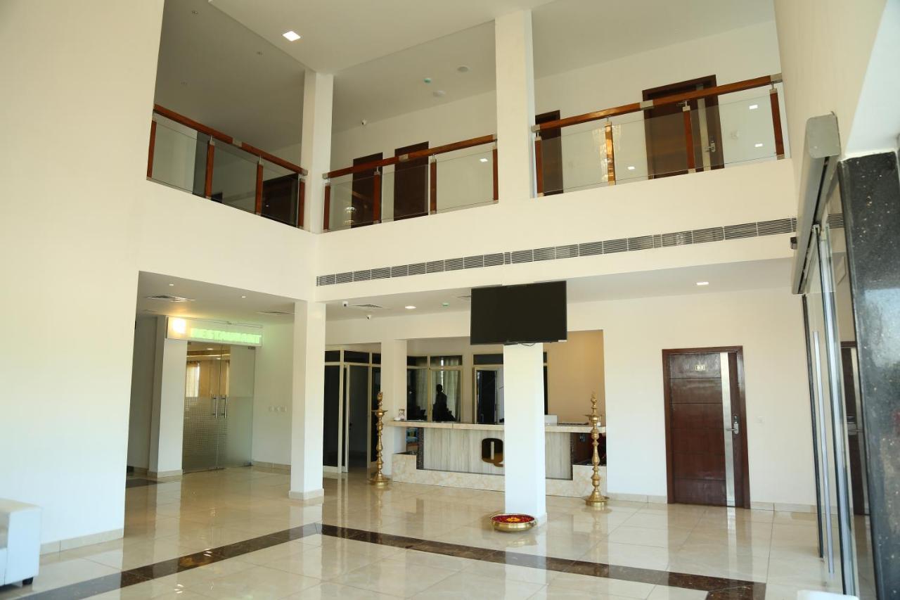 Hotel Queens Inn Velankanni Buitenkant foto