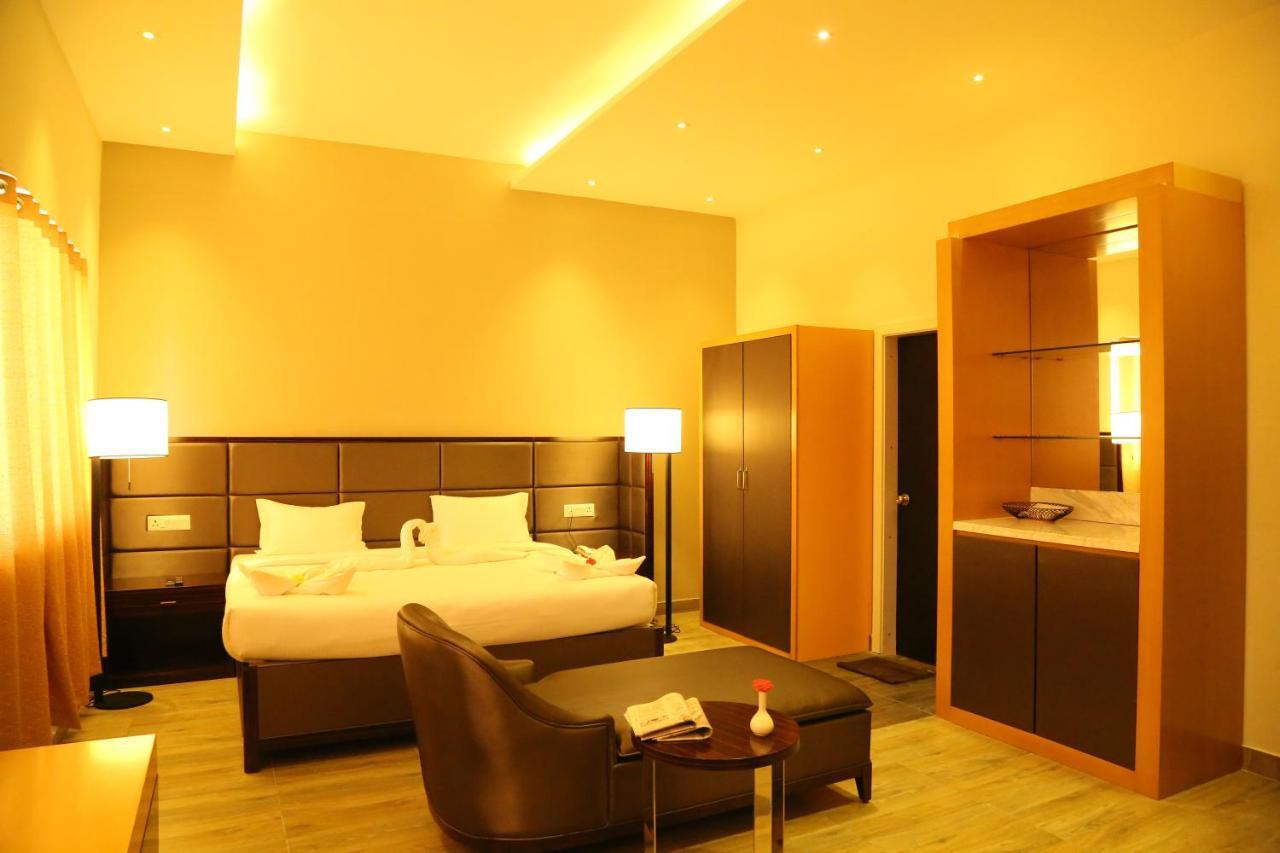 Hotel Queens Inn Velankanni Buitenkant foto