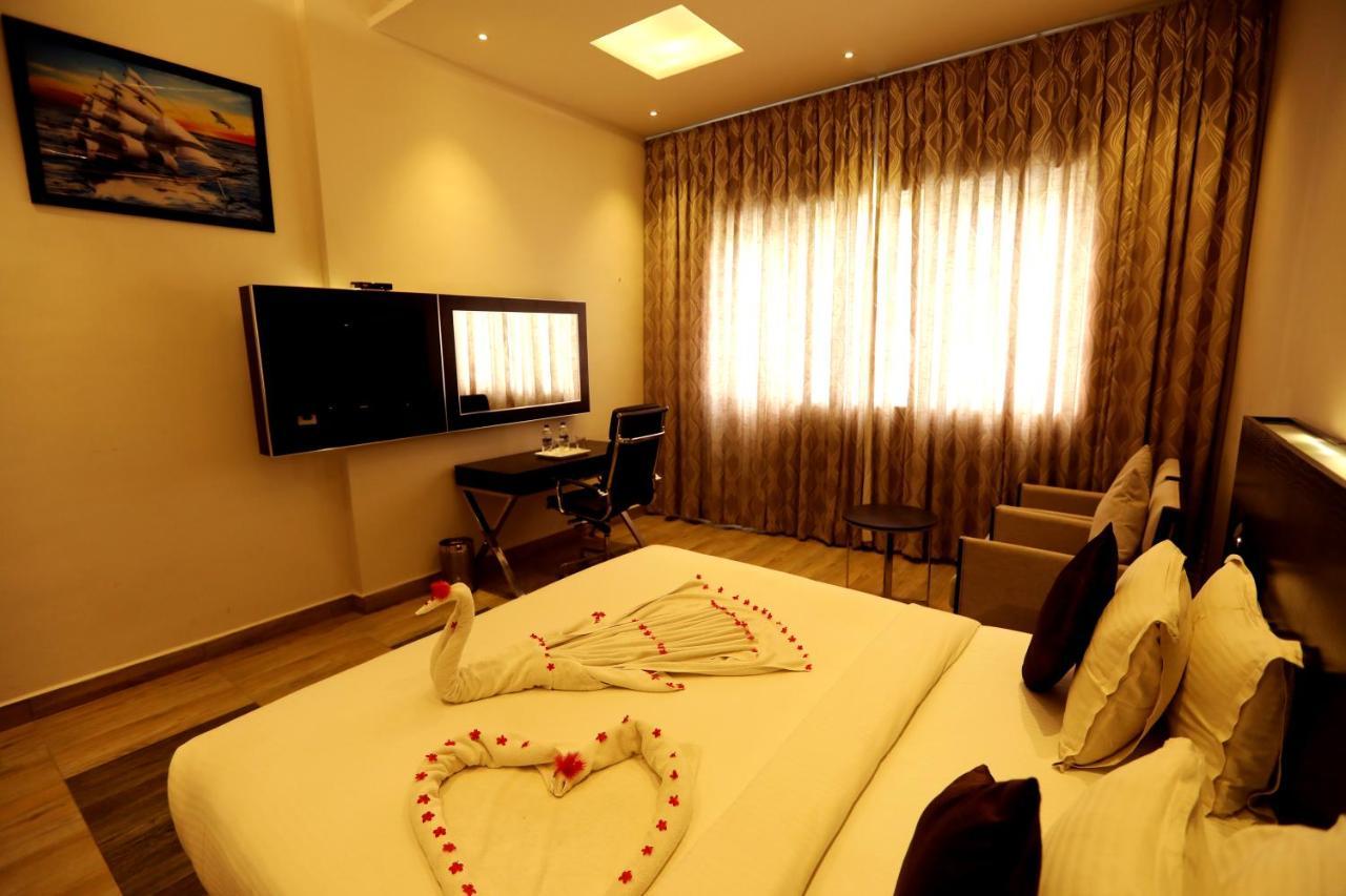 Hotel Queens Inn Velankanni Buitenkant foto