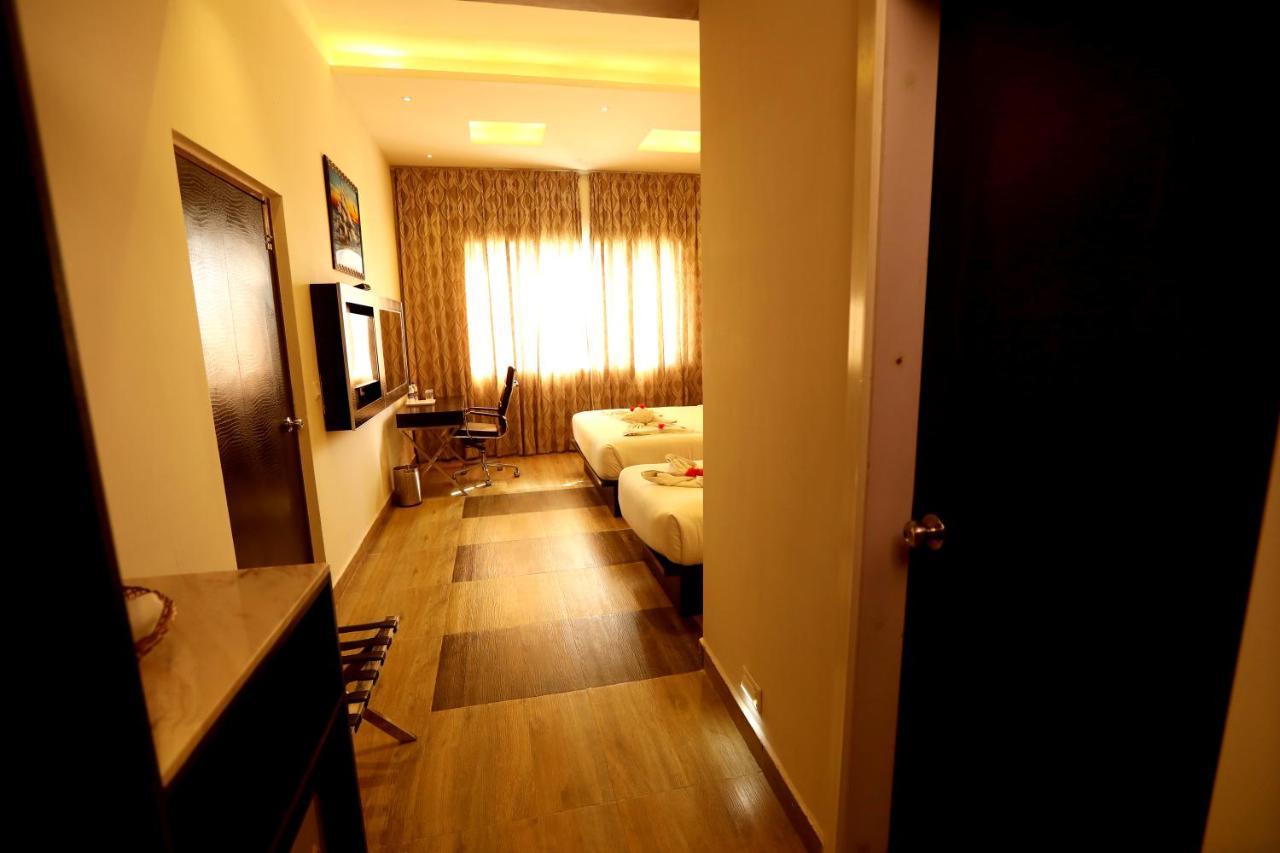 Hotel Queens Inn Velankanni Buitenkant foto