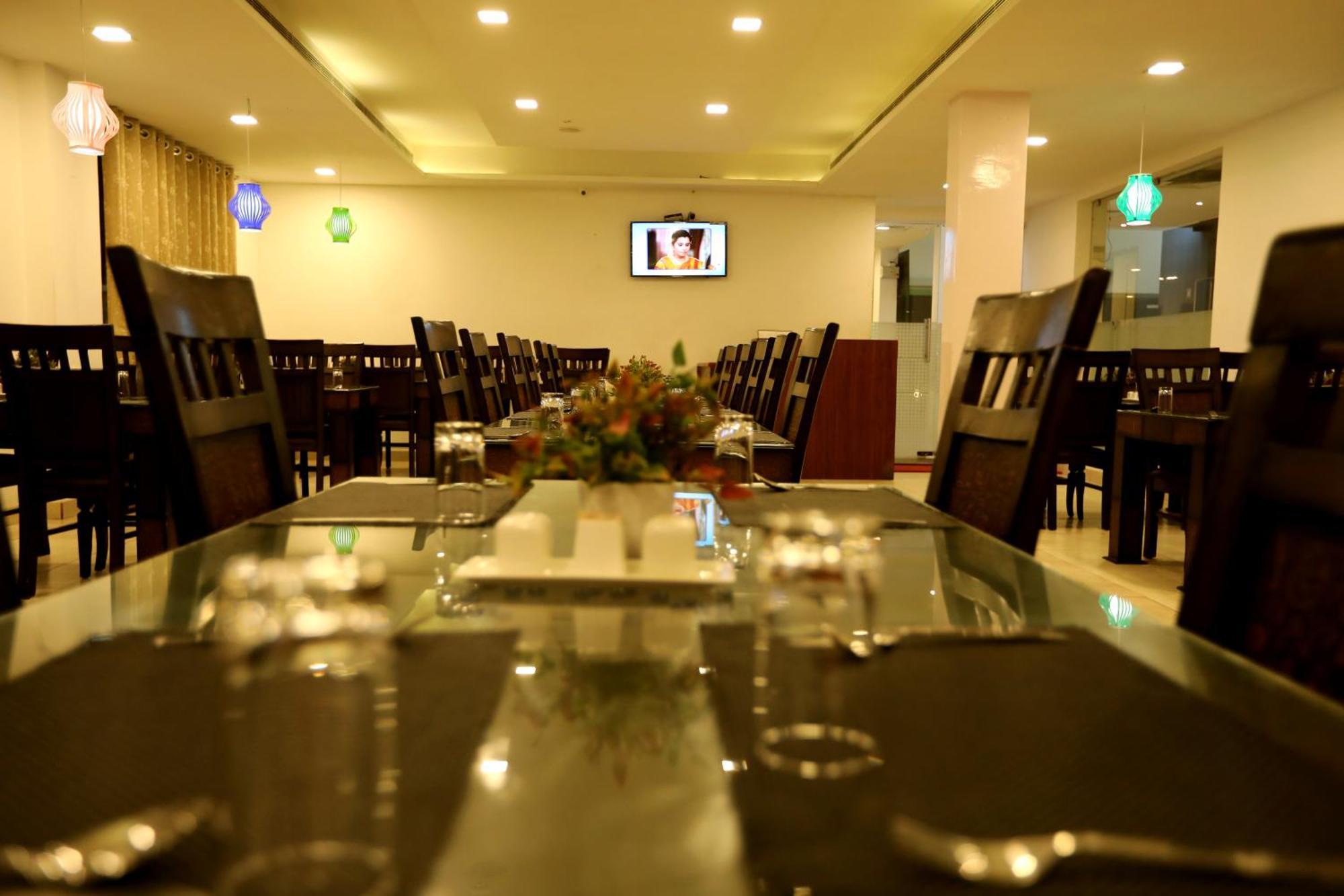 Hotel Queens Inn Velankanni Buitenkant foto