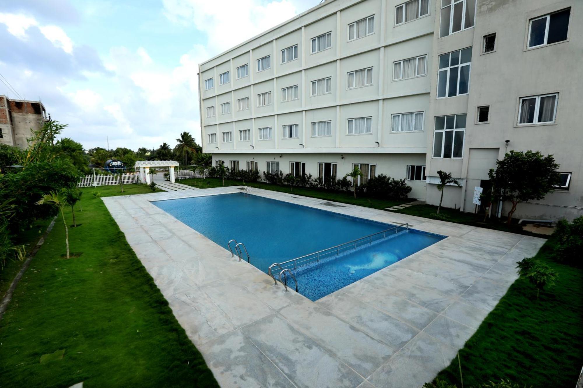 Hotel Queens Inn Velankanni Buitenkant foto
