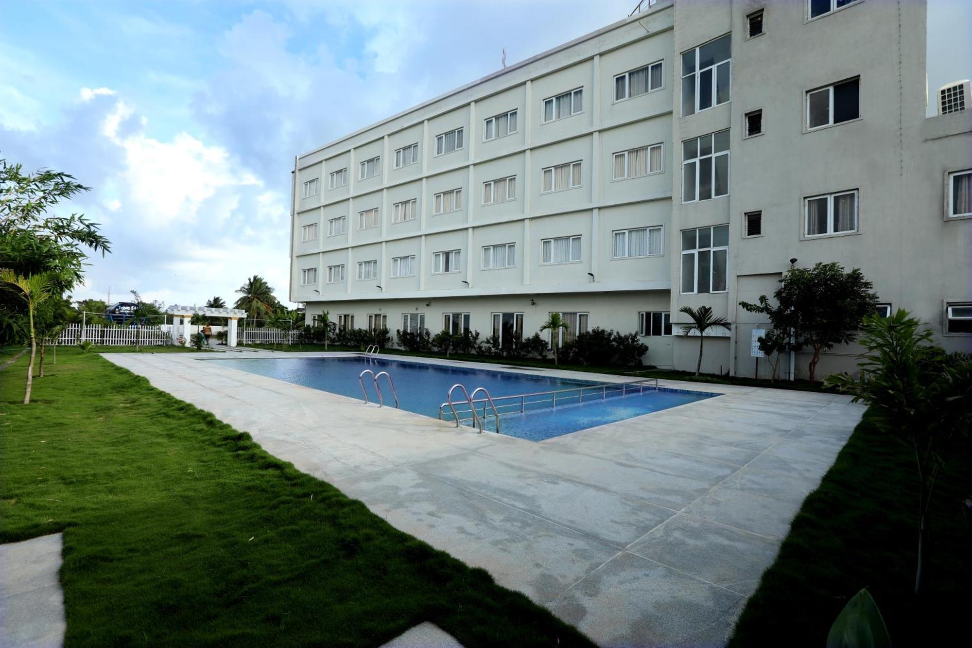 Hotel Queens Inn Velankanni Buitenkant foto
