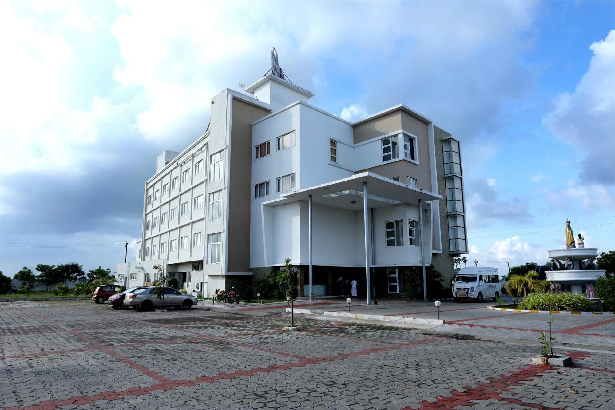 Hotel Queens Inn Velankanni Buitenkant foto