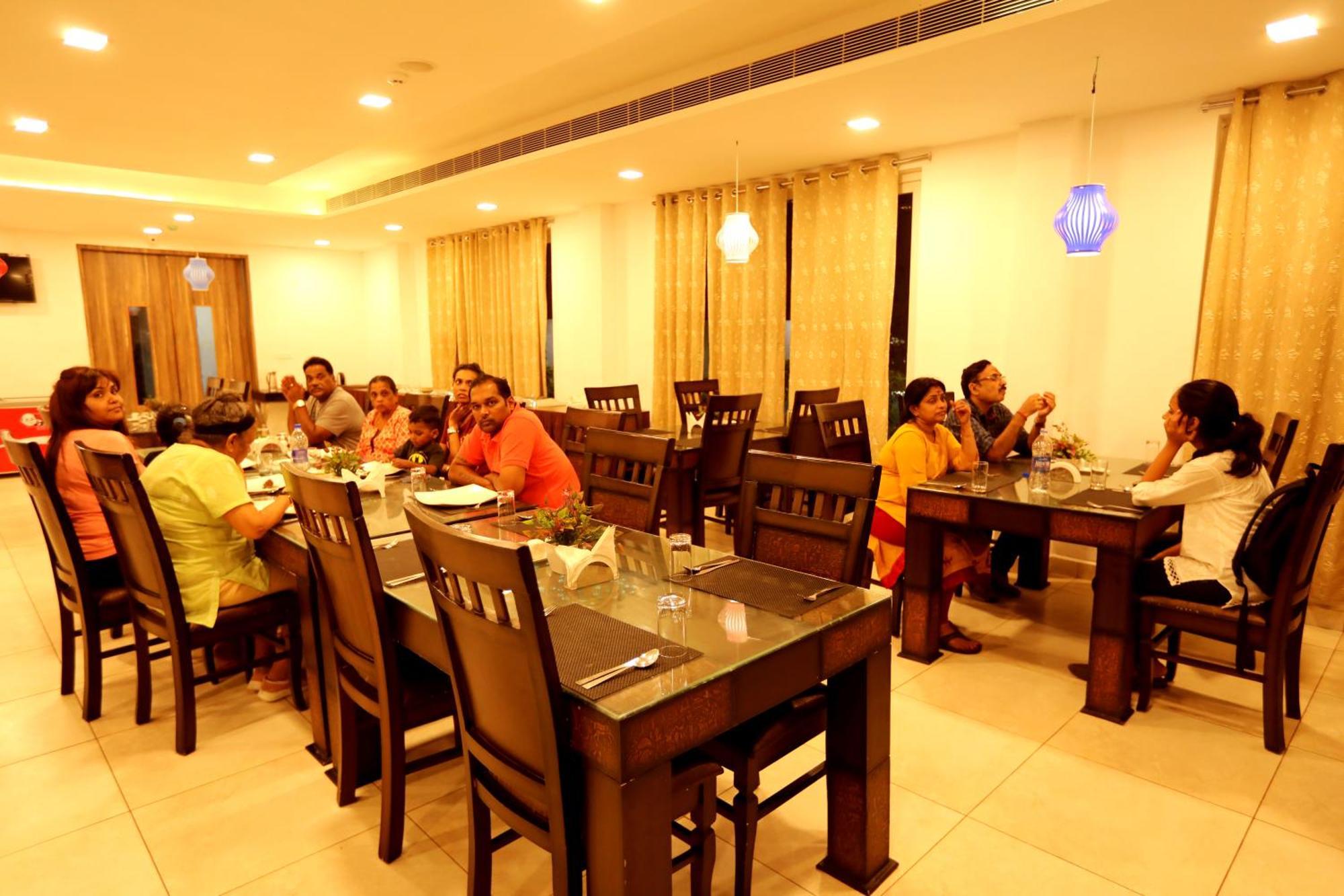 Hotel Queens Inn Velankanni Buitenkant foto