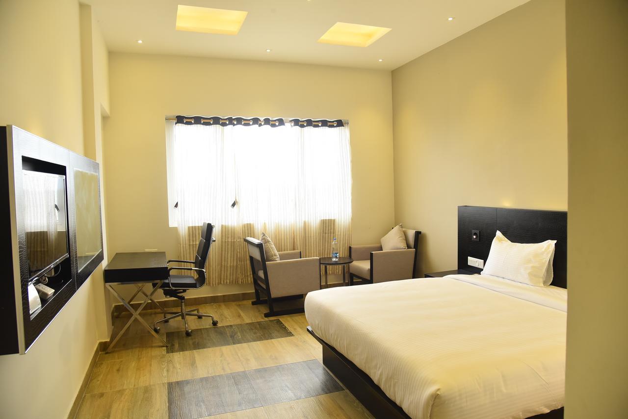 Hotel Queens Inn Velankanni Buitenkant foto