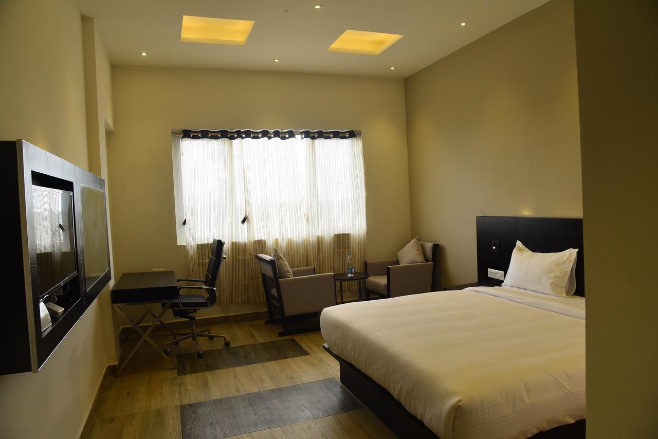 Hotel Queens Inn Velankanni Buitenkant foto