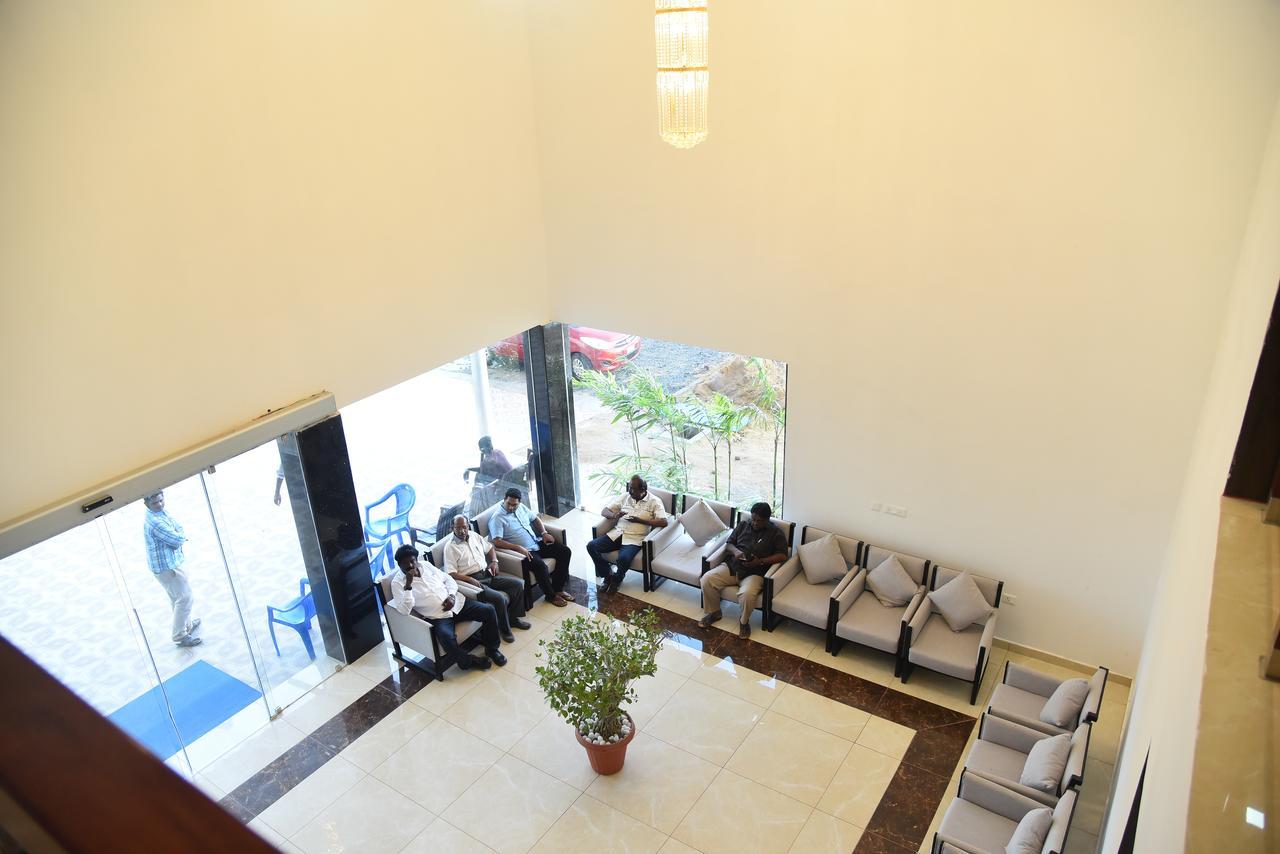 Hotel Queens Inn Velankanni Buitenkant foto