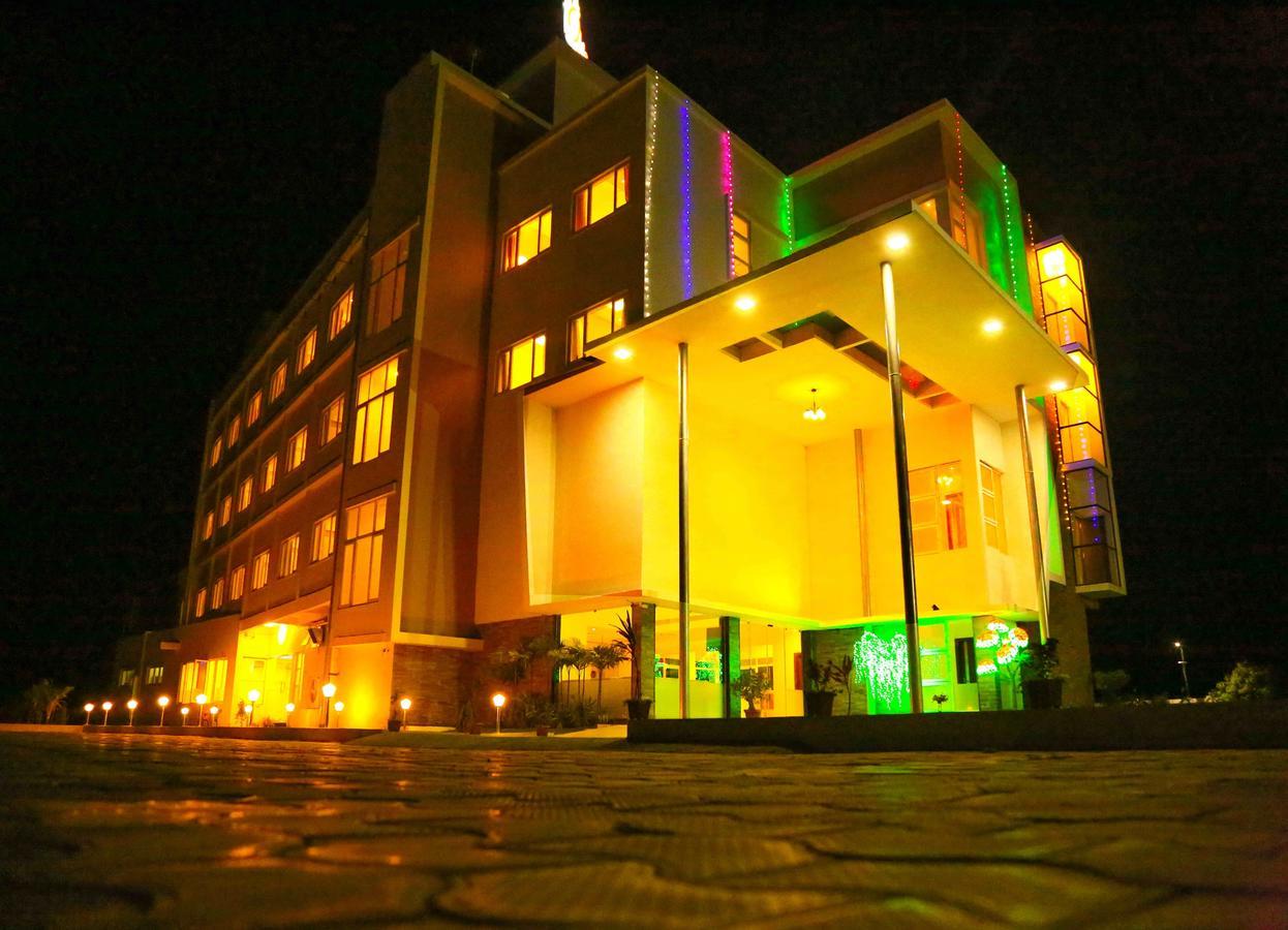 Hotel Queens Inn Velankanni Buitenkant foto