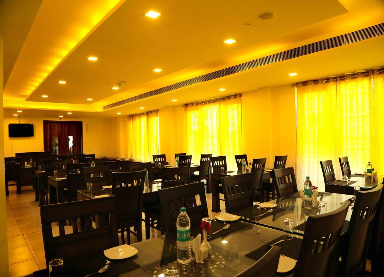 Hotel Queens Inn Velankanni Buitenkant foto