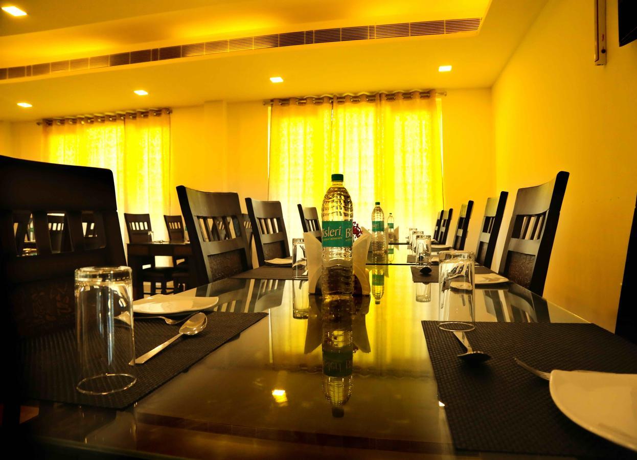 Hotel Queens Inn Velankanni Buitenkant foto