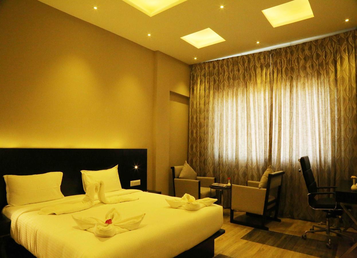 Hotel Queens Inn Velankanni Buitenkant foto