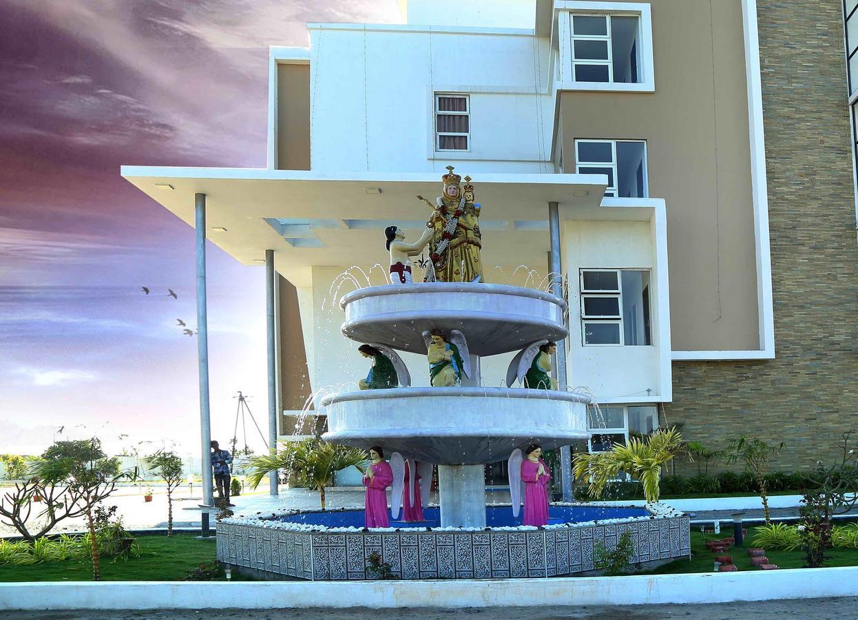 Hotel Queens Inn Velankanni Buitenkant foto